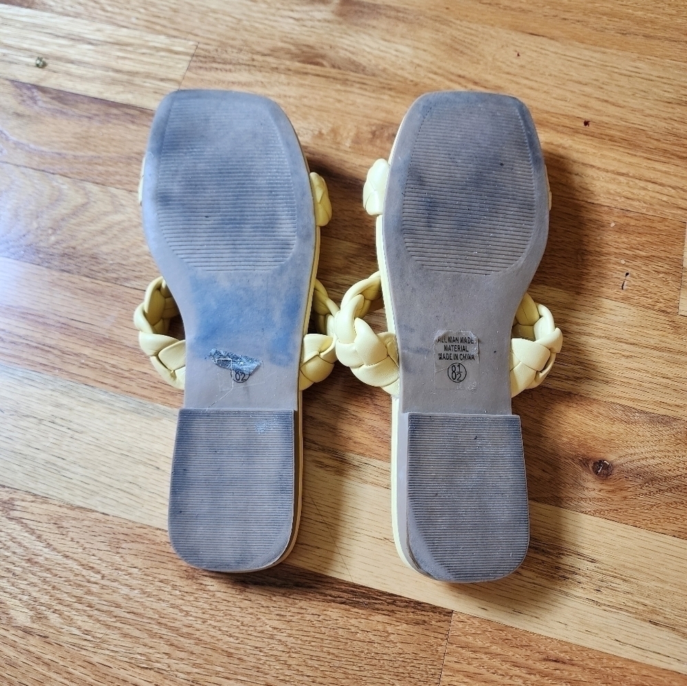 Soda Vault braided vegan leather slip on sandals yellow size 8.5 - Picture 4 of 5